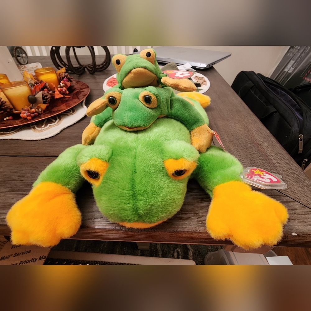 Smoochy the Frog TY Beanie Baby Set - Rare, NWT & Errors